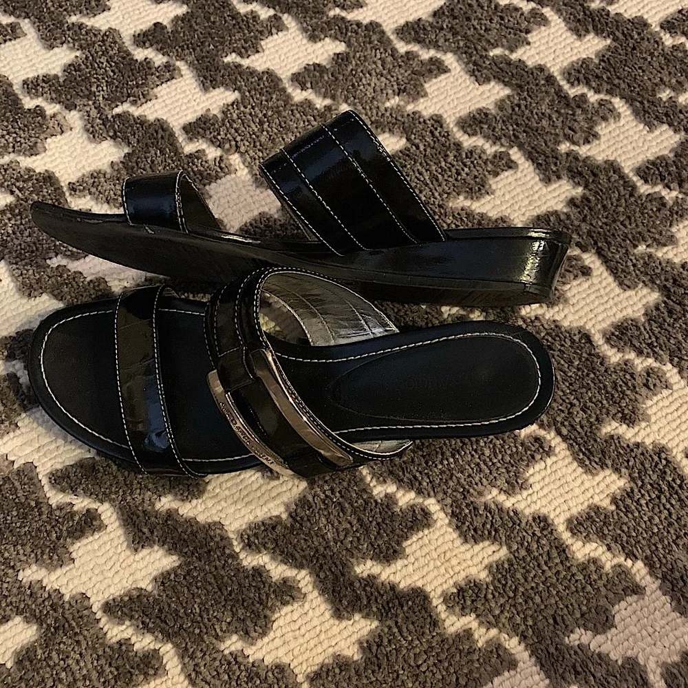Enzo Angiolini Sandals Black Silver Buckle 8 Slip On Slides Everyday Classic